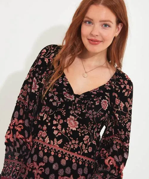 Apparel Dramatically Different Devore Top Black Tops Tunics and Blouses Joebrowns Apparel Dramatically Different Devore Top Black Tops Tunics and Blouses Joebrowns