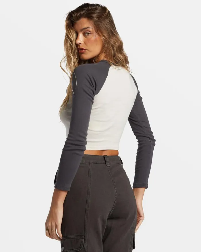 Billabong Graphic Tees and Tanks Mystic Wave Long Sleeve Cropped Tshirt White Cap 8211 Women Billabong Graphic Tees and Tanks Mystic Wave Long Sleeve Cropped Tshirt White Cap 8211 Women