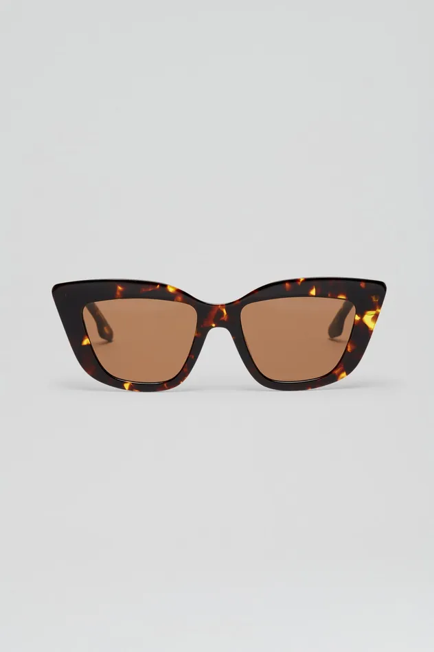 Eyewear ST SOFT CAT EYE SUNGLASSES TORTSHELL Scanlan Theodore Women Eyewear ST SOFT CAT EYE SUNGLASSES TORTSHELL Scanlan Theodore Women