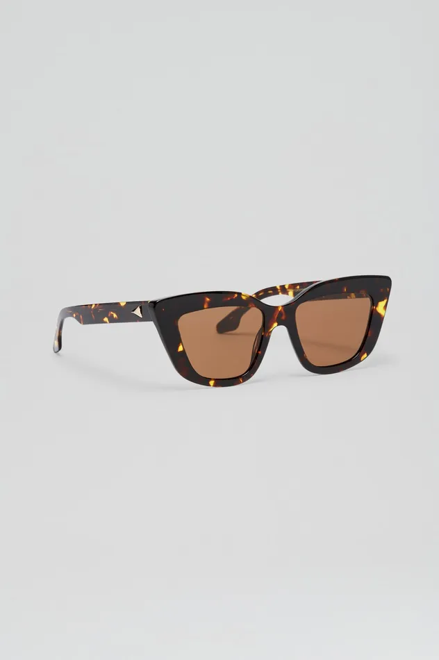 Eyewear ST SOFT CAT EYE SUNGLASSES TORTSHELL Scanlan Theodore Women Eyewear ST SOFT CAT EYE SUNGLASSES TORTSHELL Scanlan Theodore Women