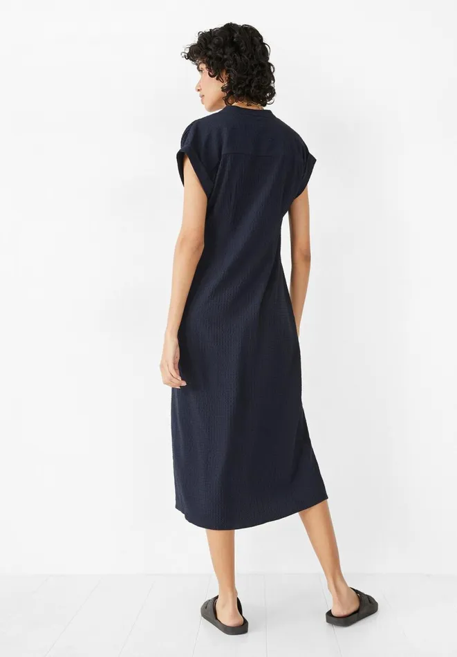 Hush Dresses Women Textured Posy Midi Dress Midnight