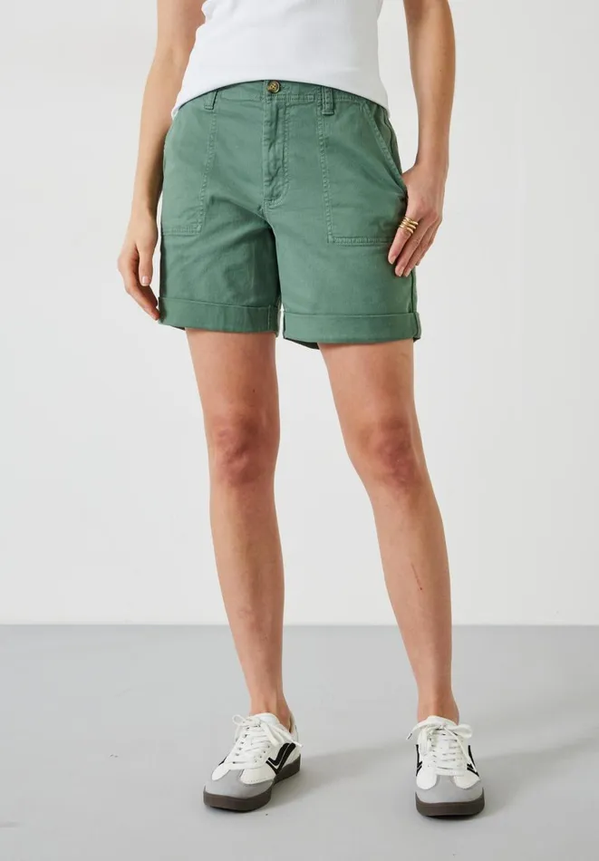 Hush Shorts Women Long Chino Shorts Washed Green