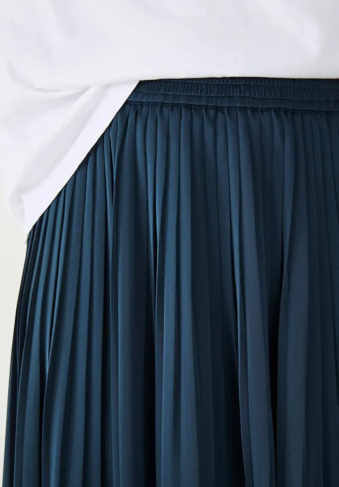Hush Skirts Women Alea Pleated Skirt Navy Hush Skirts Women Alea Pleated Skirt Navy