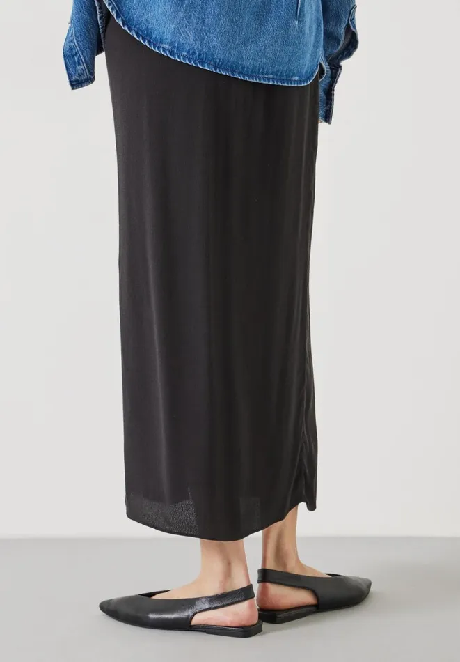 Hush Skirts Women Anya Split Maxi Skirt Black Hush Skirts Women Anya Split Maxi Skirt Black