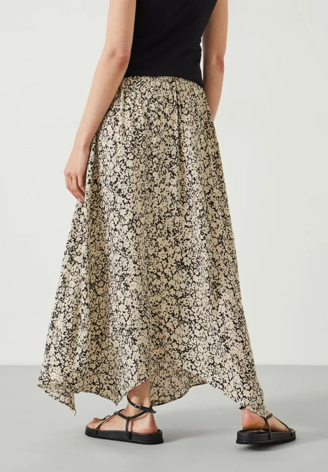 Hush Skirts Women Liah Maxi Skirt Silhouette Floral Neutral Hush Skirts Women Liah Maxi Skirt Silhouette Floral Neutral