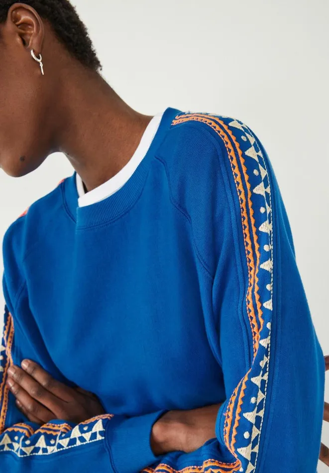 Hush Sweatshirts and Hoodies Women Caley Side Trim Sweatshirt Bright Blue Hush Sweatshirts and Hoodies Women Caley Side Trim Sweatshirt Bright Blue