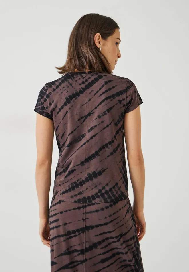Hush Tops and Tshirts Women Zaida Cotton Tie Dye Fitted TShirt Diagonal Tie Dye Dark Brown Hush Tops and Tshirts Women Zaida Cotton Tie Dye Fitted TShirt Diagonal Tie Dye Dark Brown