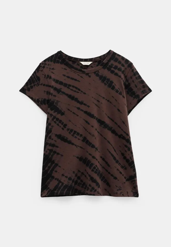 Hush Tops and Tshirts Women Zaida Cotton Tie Dye Fitted TShirt Diagonal Tie Dye Dark Brown Hush Tops and Tshirts Women Zaida Cotton Tie Dye Fitted TShirt Diagonal Tie Dye Dark Brown