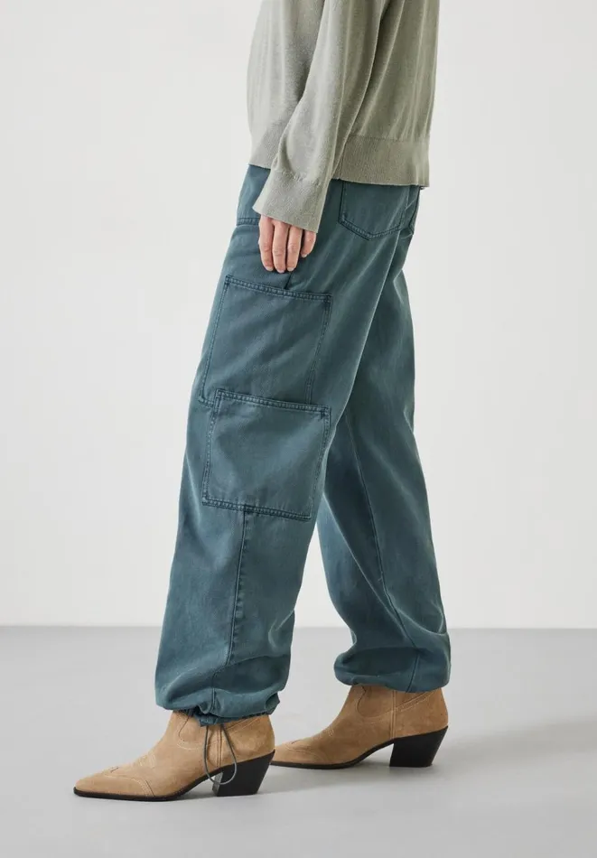 Hush Trousers Women Beatrice Cargo Trousers Slate