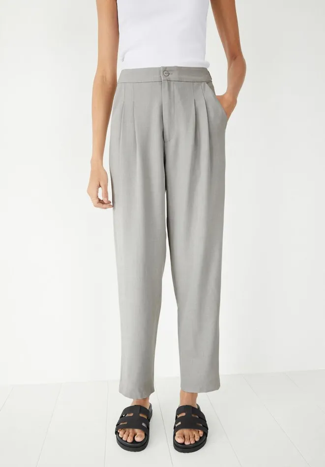 Hush Trousers Women Daphne Tapered Trousers Light Grey Hush Trousers Women Daphne Tapered Trousers Light Grey