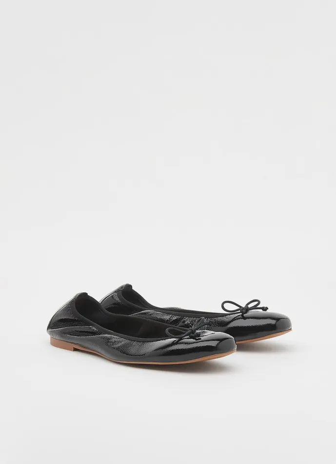 LKBennett Flats Women Trilly Black Crinkled Patent Ballet Pumps LKBennett Flats Women Trilly Black Crinkled Patent Ballet Pumps