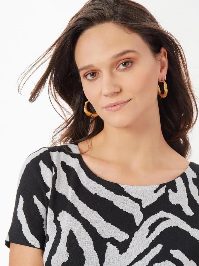 Misook Short Sleeve Zebra Soft Knit Top Women Tops and Tees
