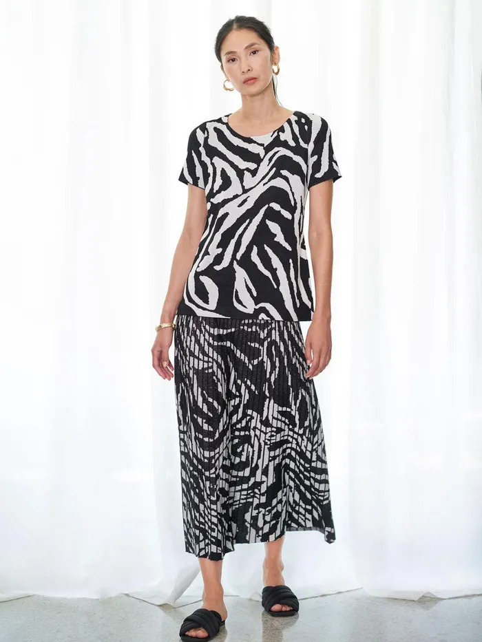 Misook Zebra Swirl Soft Knit Skirt Women Skirts Misook Zebra Swirl Soft Knit Skirt Women Skirts