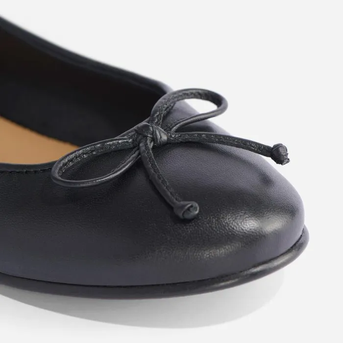 Nisolo Flats and Slip Ons Women Bea GoTo Ballet Flat Black