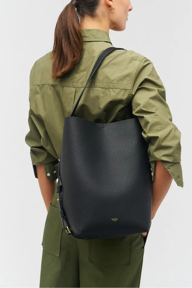 Oroton Totes Women Ellis Hobo Black