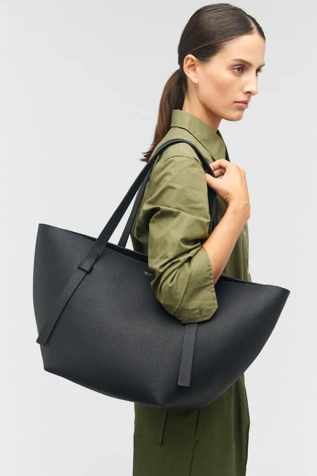 Oroton Totes Women Ellis Medium Tote Black
