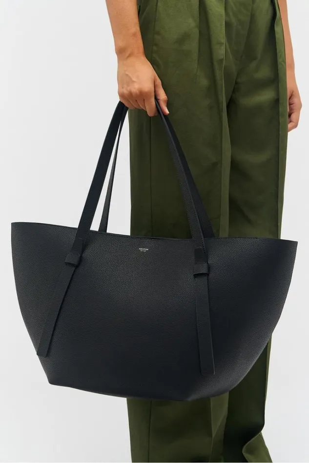 Oroton Totes Women Ellis Medium Tote Black