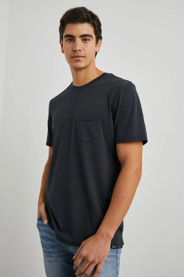 Rails TShirts and Thermals Men JOHNNY TSHIRT Carbon