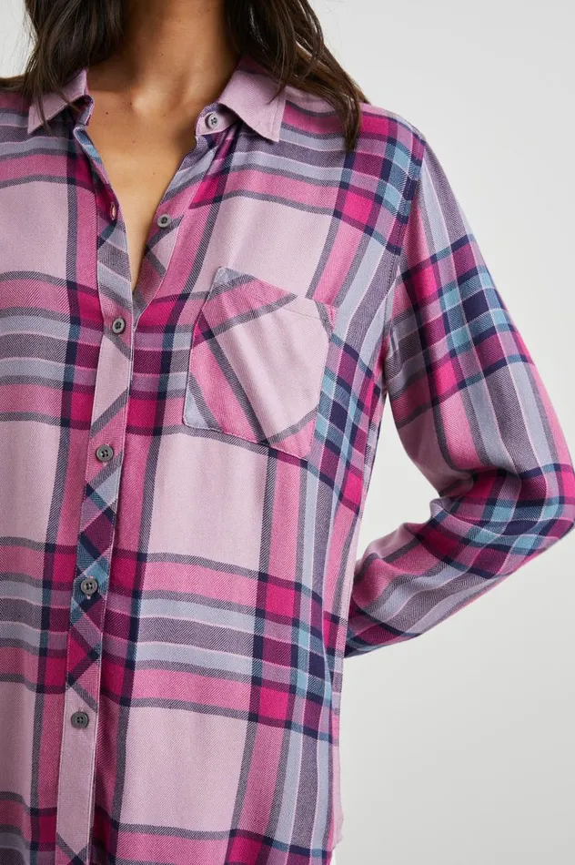 Rails Tops Women BREAST CANCER AWARENESS HUNTER SHIRT Navy Sea Magenta
