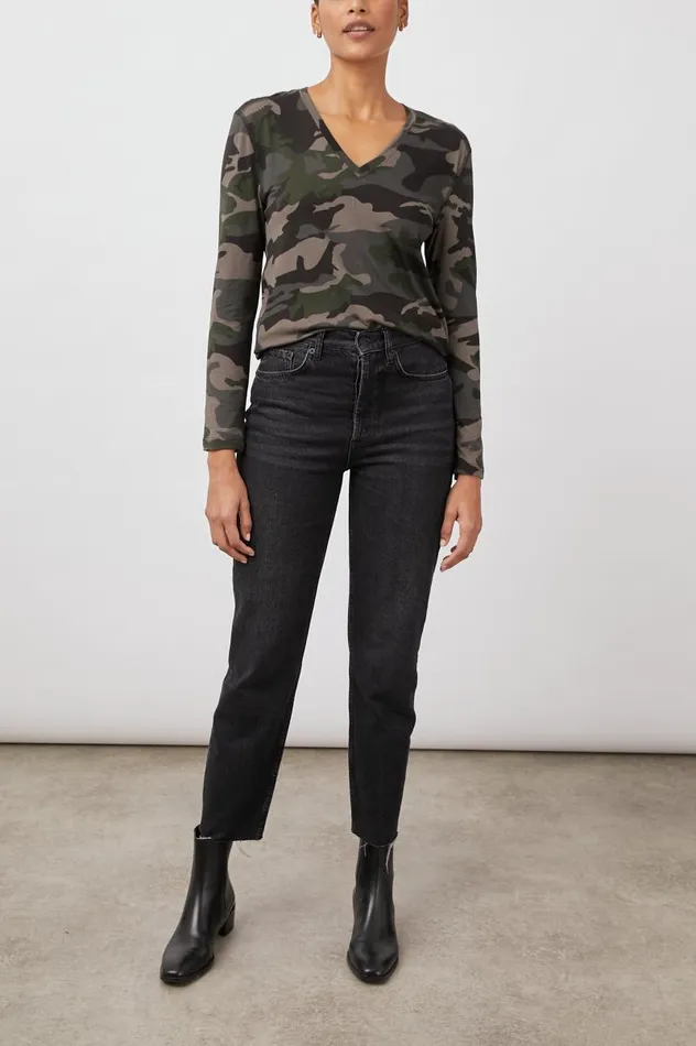 Rails Tops Women THE SAMI LONG SLEEVE V TSHIRT Forest Camo