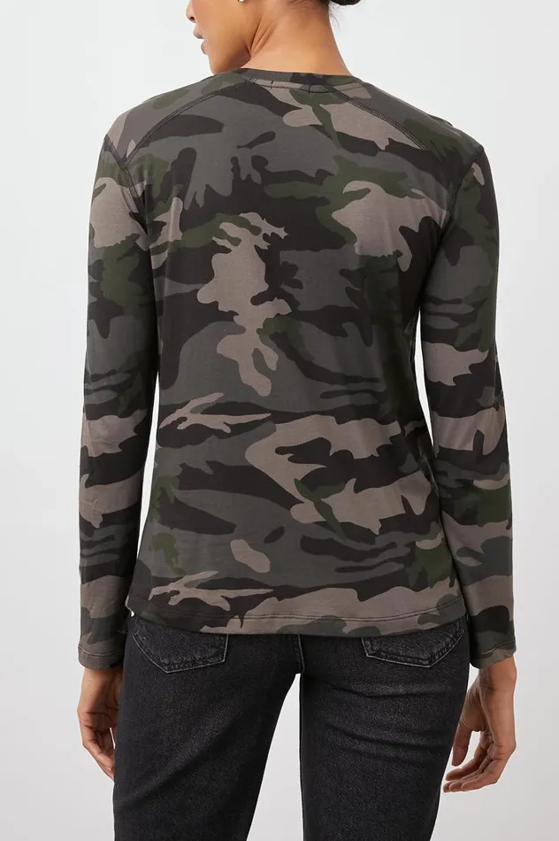 Rails Tops Women THE SAMI LONG SLEEVE V TSHIRT Forest Camo