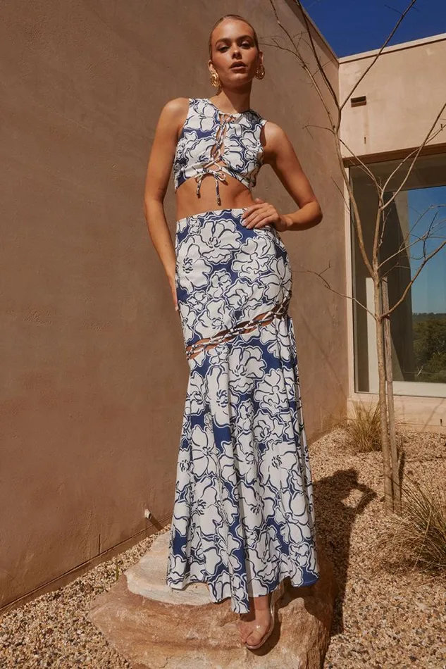 Runaway The Label Crops Shop LANI KELANI TOP 8211 NAVY FLORAL