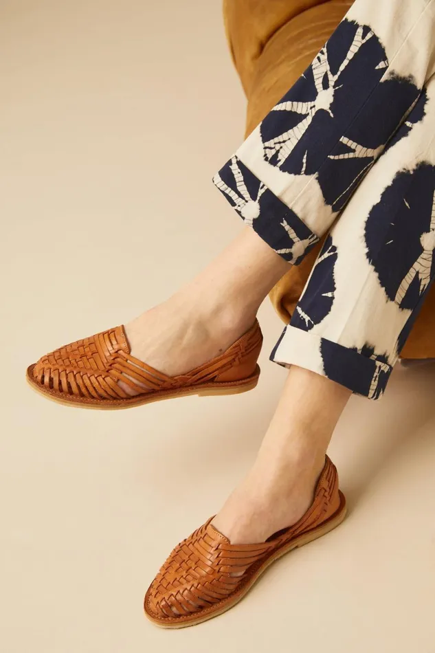 Shoes Women Leon and Harper Pachucca P22 Sandals Natural