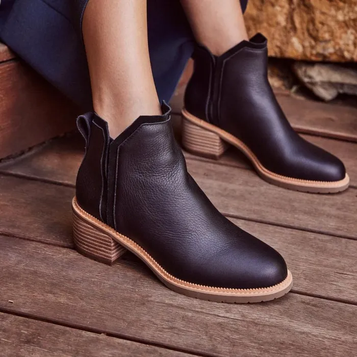 Toms Boots and Booties Hailey Heeled Boot Water Resistant Black Leather 8211 Women
