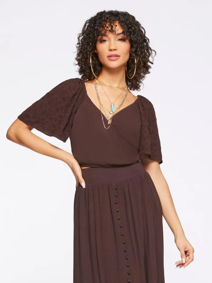 Tops Clothing Jessica Simpson Kerrigan Crop Top In Coffee