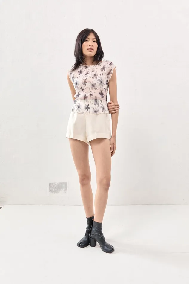 VRG GRL Retrofuture Top Charcoal Women Short Sleeve