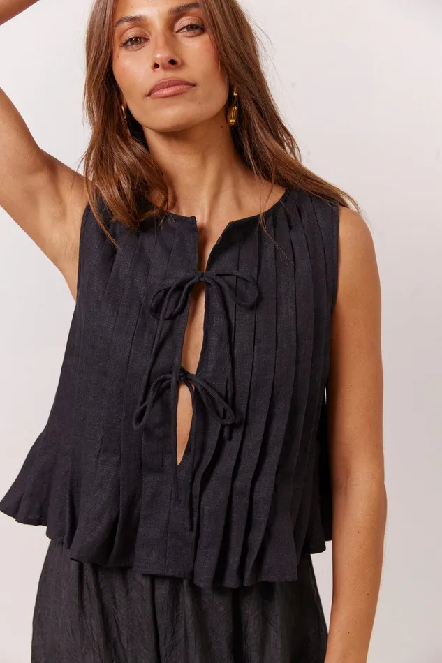 VRG GRL Valeria Linen Top Black Women Sleeveless