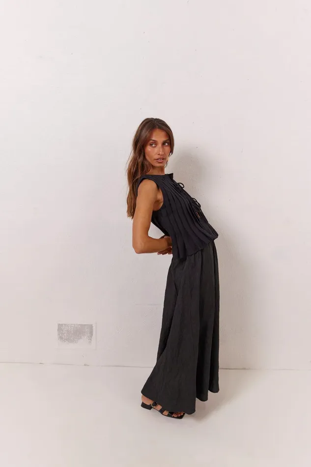 VRG GRL Valeria Linen Top Black Women Sleeveless VRG GRL Valeria Linen Top Black Women Sleeveless