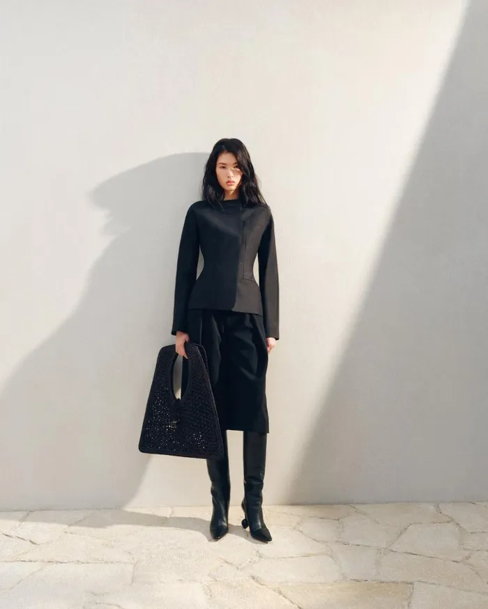 Women Baskets and Totebags JACQUEMUS The Spiaggia Square Bag Black