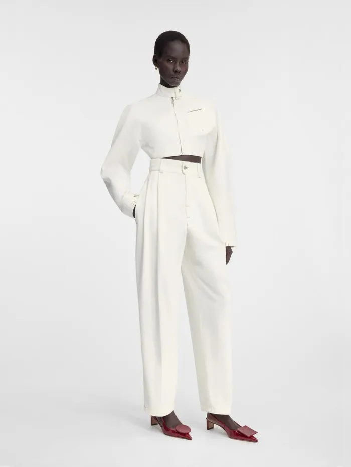 Women Coats and Jackets JACQUEMUS The Cabrio Denim DeNmes Jacket Offwhite Women Coats and Jackets JACQUEMUS The Cabrio Denim DeNmes Jacket Offwhite