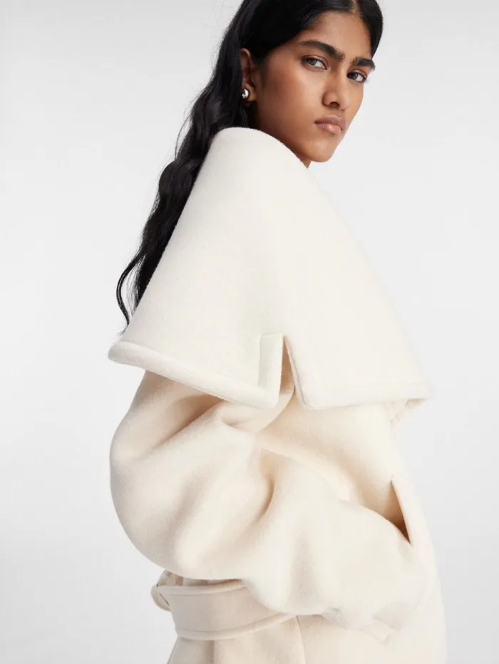Women Coats and Jackets JACQUEMUS The Caruso Peacoat Offwhite