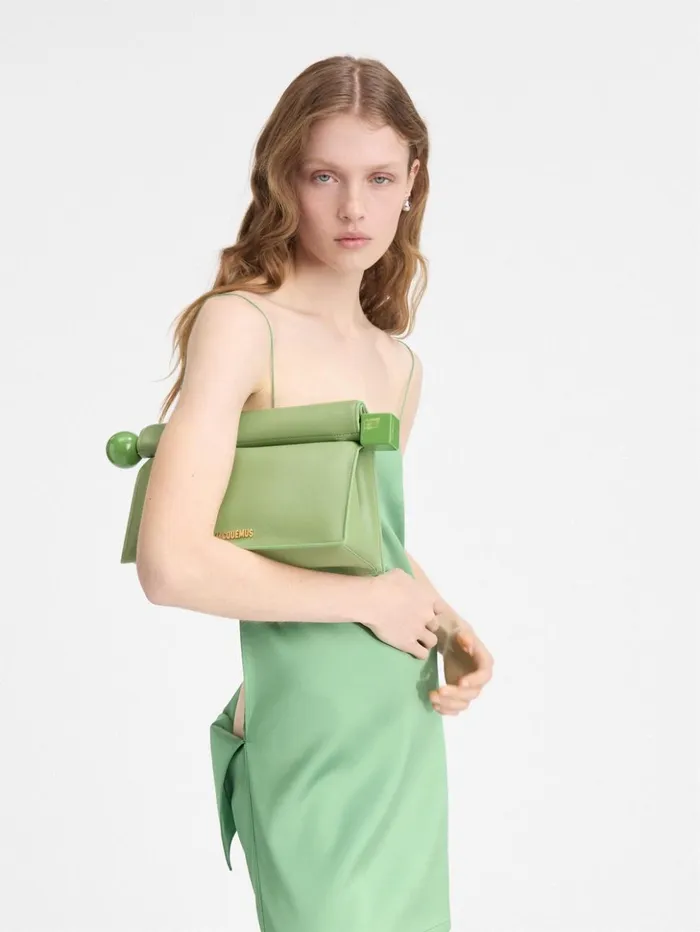Women Crossbody and Handbags JACQUEMUS The Rond Carr Clutch Green Women Crossbody and Handbags JACQUEMUS The Rond Carr Clutch Green