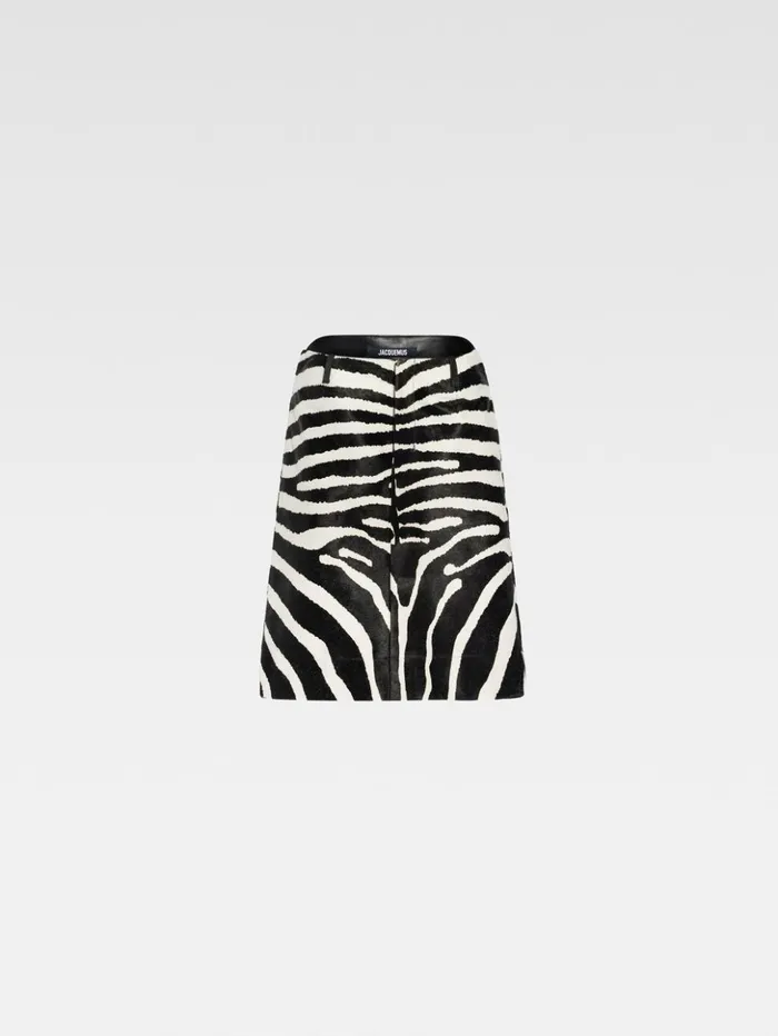 Women Dresses and Skirts JACQUEMUS The Tozzi Skirt Black and White Zebra Women Dresses and Skirts JACQUEMUS The Tozzi Skirt Black and White Zebra
