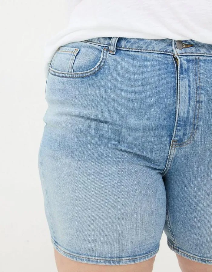 Women FatFace Vacation Shop Darley Denim Shorts Light Denim Blue
