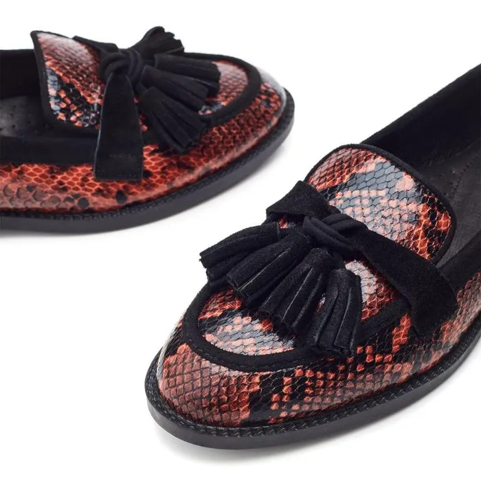Women Moda In Pelle Brogues And Loafers Frennchie Orange Snake Print