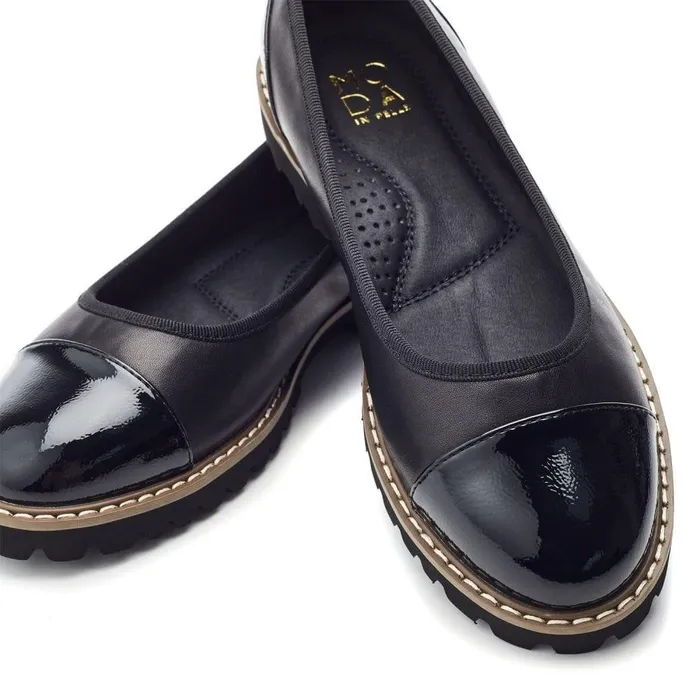 Women Moda In Pelle Casual Shoes Egleton Black Leather