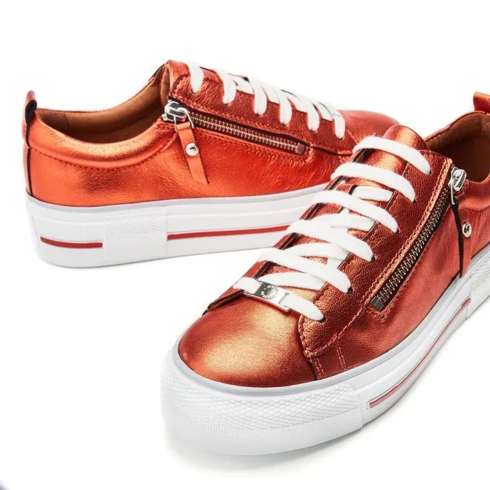 Women Moda In Pelle Casual Trainers Filician Orange Metallic Leather