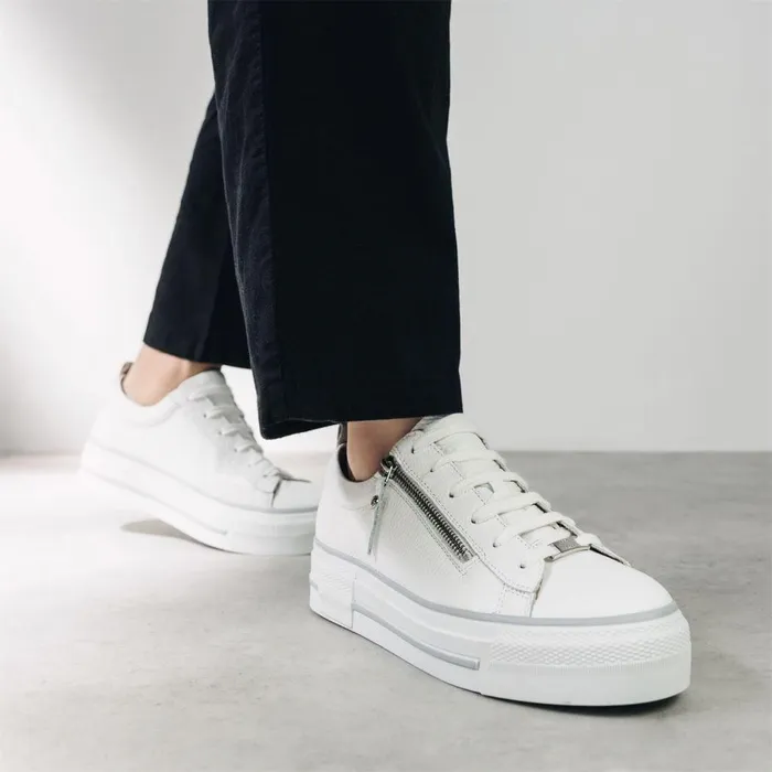Women Moda In Pelle Casual Trainers Filician White Leather