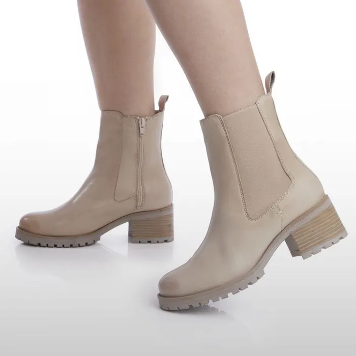 Women Moda In Pelle Chelsea Boots Brooklea Cream Leather
