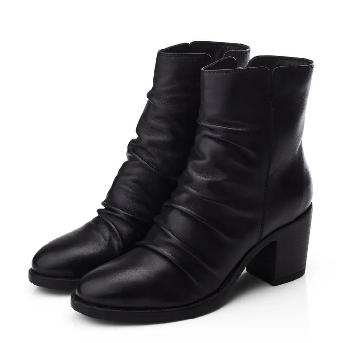 Women Moda In Pelle Heeled And Wedge Boots Noula Black Leather