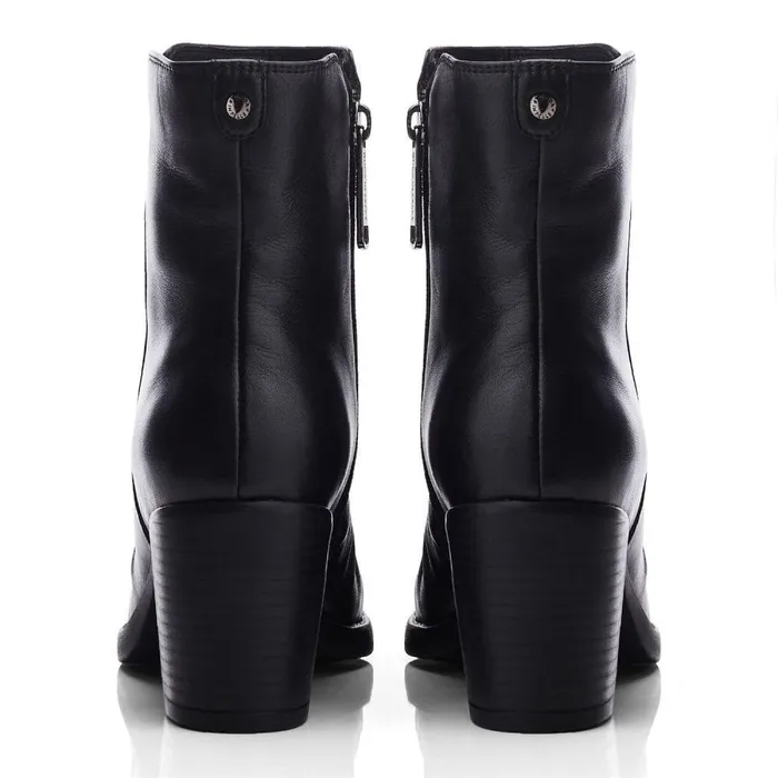 Women Moda In Pelle Heeled And Wedge Boots Noula Black Leather