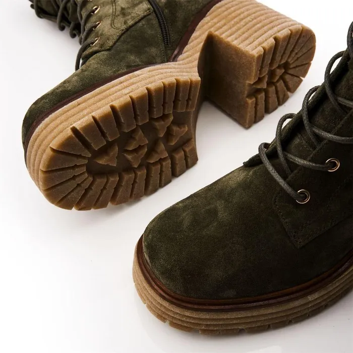 Women Moda In Pelle Heeled And Wedge Boots Shoon Sh Arenal Olive Suede