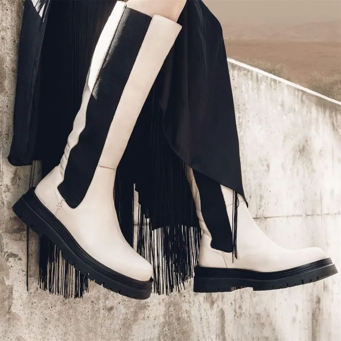 Women Moda In Pelle Riding And Flat Boots Shoon Sh Idoma Cream Leather