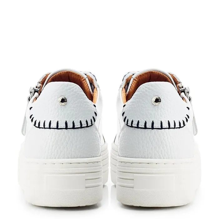 Women Moda In Pelle White Trainers Beaman WhiteNavy Leather