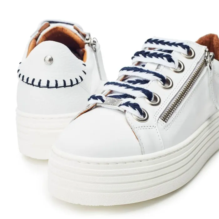 Women Moda In Pelle White Trainers Beaman WhiteNavy Leather