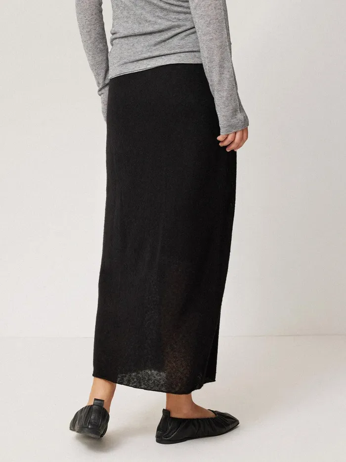 Women Soft Gauzy Knit Skirt Black Jigsaw Skirts